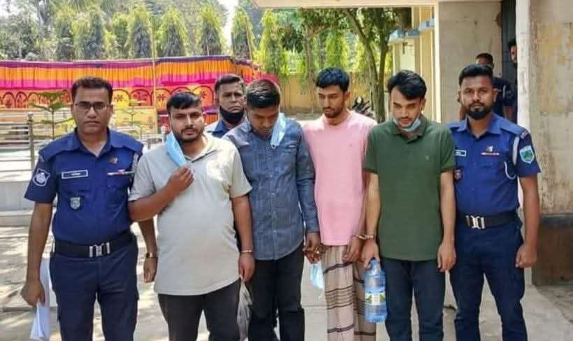 নওগাঁয় সংঘবদ্ধ ধর্ষণের অভিযোগে এসি ল্যান্ডের গাড়িচালক সহ গ্রেফতার