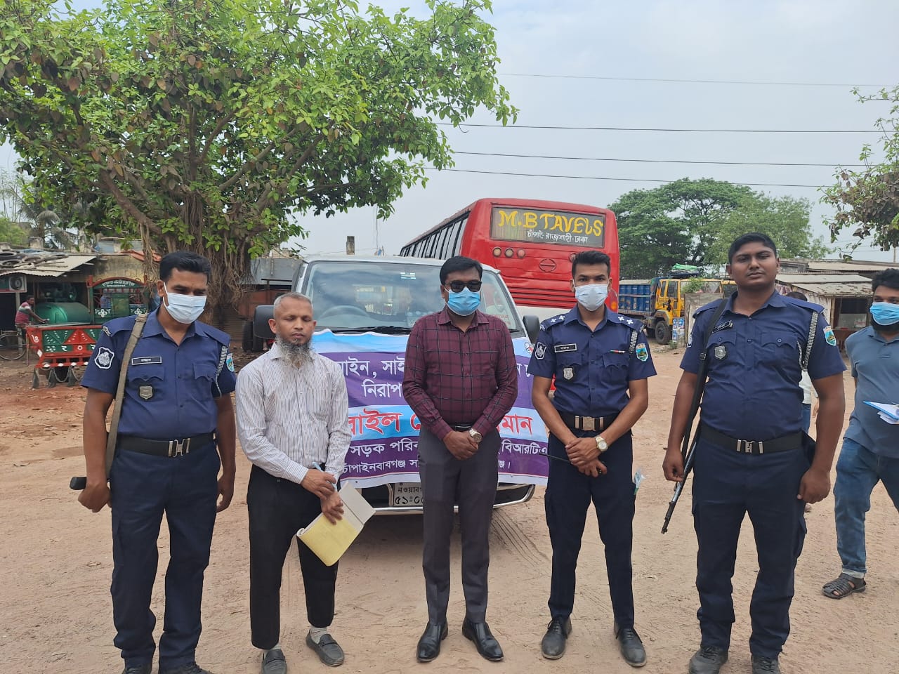 চাঁপাইনবাবগঞ্জে অতিরিক্ত গতিতে মোটরযান চালানোর বিরুদ্ধে বিআরটিএ’র বিশেষ অভিযান