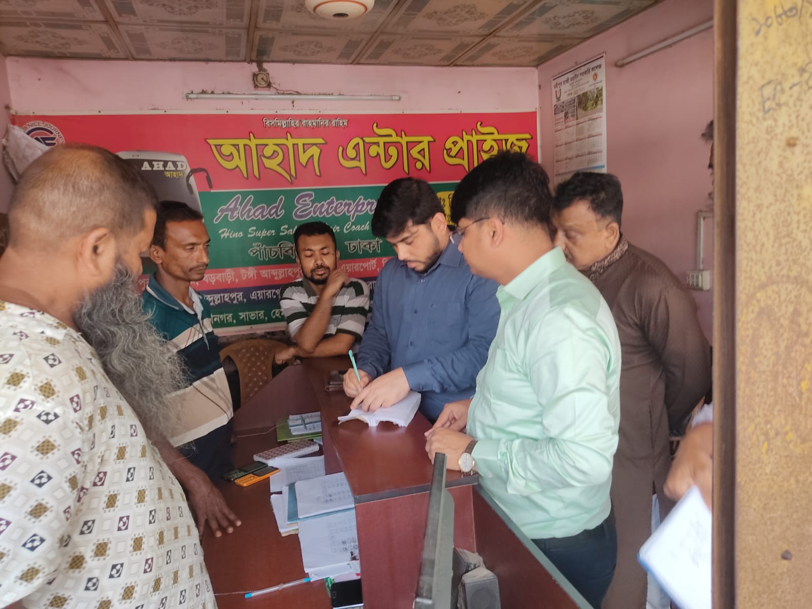 ০৭ মার্চ, ২৫ইং জয়পুরহাটে অতিরিক্ত ভাড়া আদায়, আবারও তিন পরিবহনকে জরিমানা।