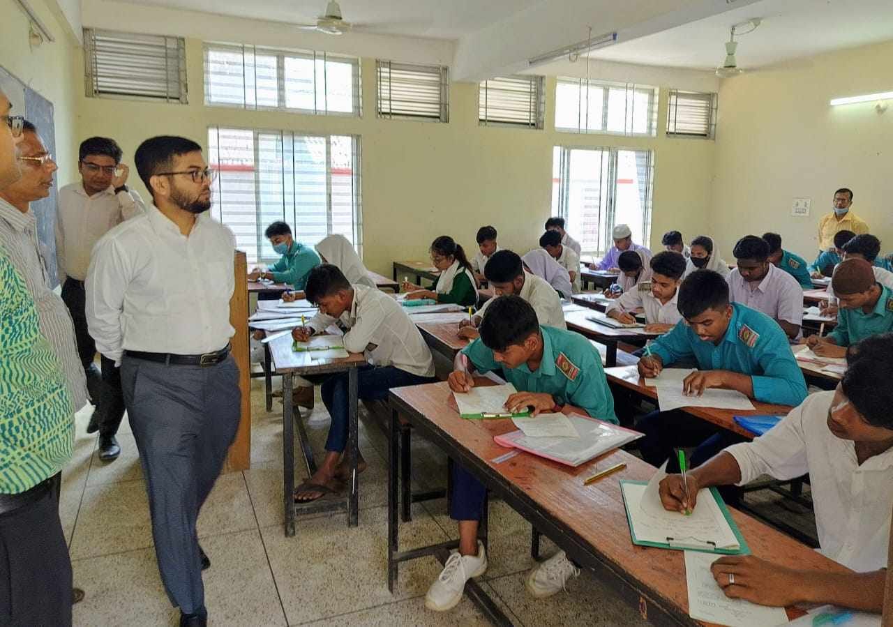 এসএসসি ও দাখিল পরীক্ষার ১ম দিনেই দেবীদ্বারে অনুপস্থিত ১০২ জন পরীক্ষার্থী। 