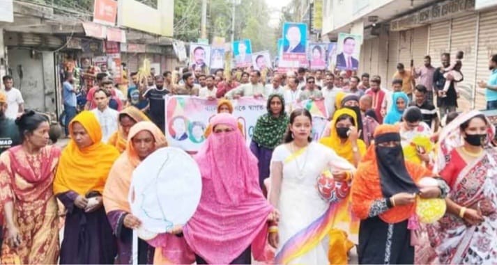 নববর্ষকে স্বাগত জানিয়ে পাইকগাছায় পৌর বিএনপির শোভাযাত্রা।