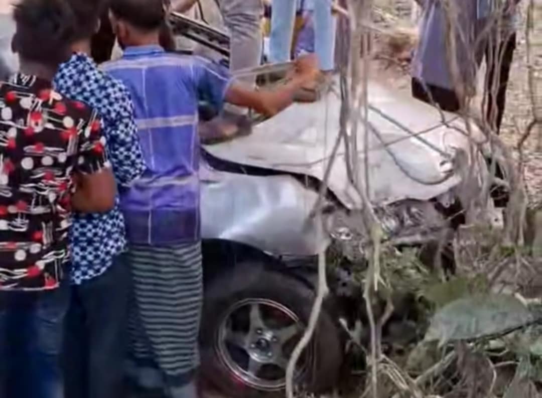 চাঁপাইনবাবগঞ্জে পৃথক সড়ক দুর্ঘটনায় নারীসহ ২ জন নিহত।
