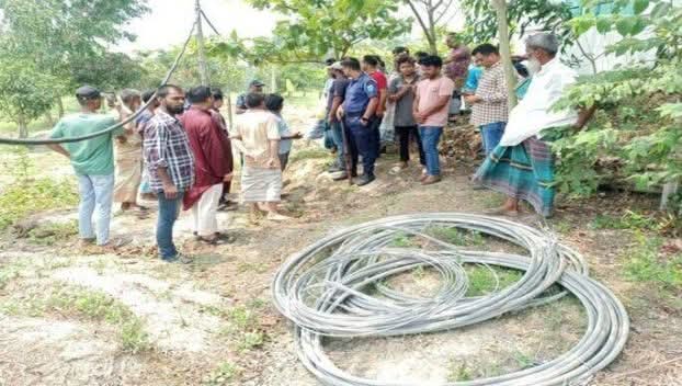 নরসিংদীর পল্লী বিদ্যুতের চুরি হওয়া তার মেম্বার ও যুবদল নেতার বাড়ি হতে উদ্ধার