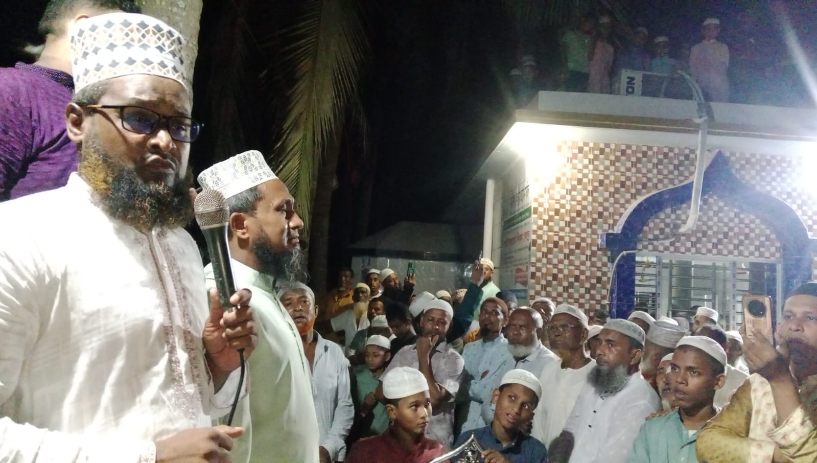 করটখিলে আতাউর রহমান হুমায়ুন এর জায়নাজায় হাজারো মানুষের উপস্থিতি।