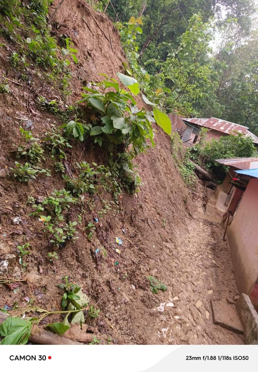 বিলাইছড়িতে ভারী বৃষ্টিপাতে প্লাবিত ধান্য জমি, আতঙ্কে পাহাড়ের ঢালে মানুষ, নিরবিচ্ছিন্ন বিদ্যুৎ, যাতযাতে চরম ভোগান্তি ।