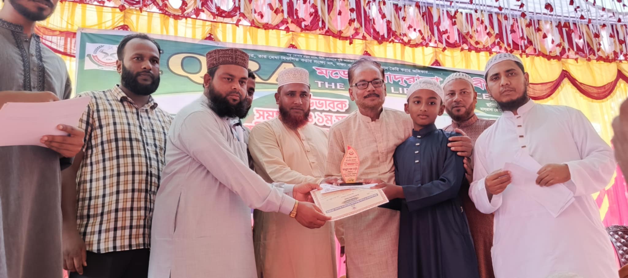 দেবীগঞ্জে ইকরা মডেল মাদ্রাসার শিক্ষার মান গতিশীল করতে অভিভাবক সমাবেশ ।  