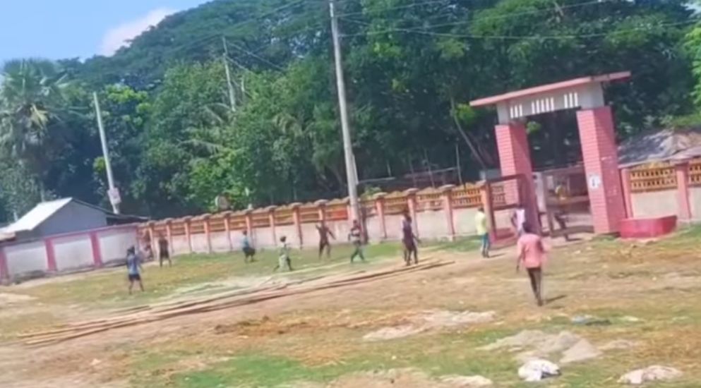 কোটালিপাড়ায় সুদের টাকা নিয়ে দুই গ্রামবাসীর মধ্যে সংঘর্ষ, আহত- ২০
