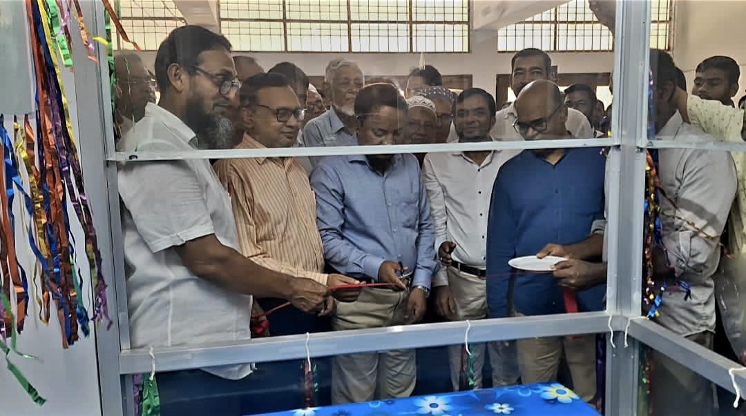 গোপালগঞ্জে তথ্য ও সেবা কেন্দ্রের উদ্বোধন করলেন সিনিয়র জেলা ও দায়রা জজ মোহাম্মদ সামছুল হক ।
