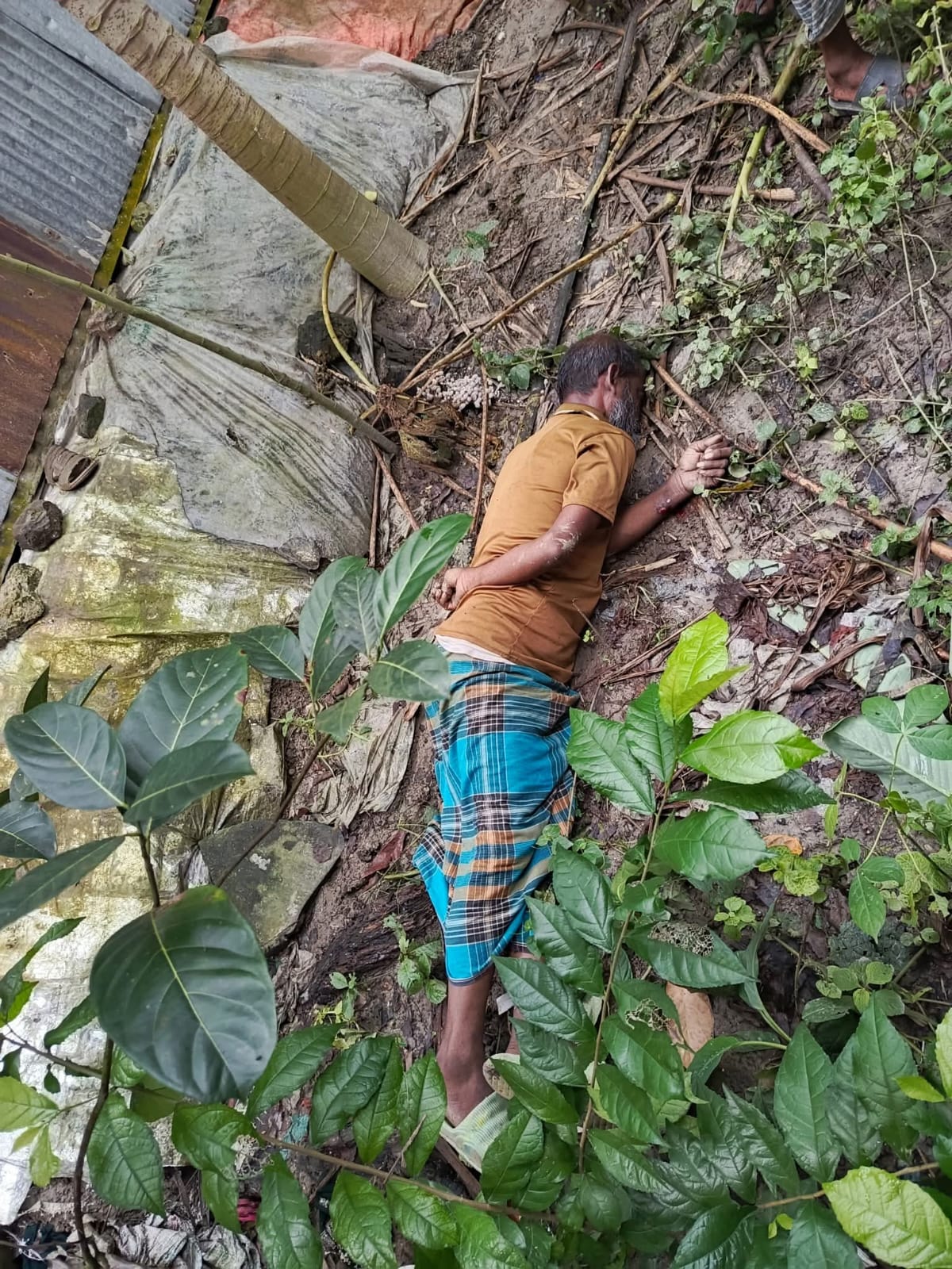 রাজৈরে সিঙ্গারা-পুরির হোটেল ব্যবসায়ীর মরদেহ উদ্ধার