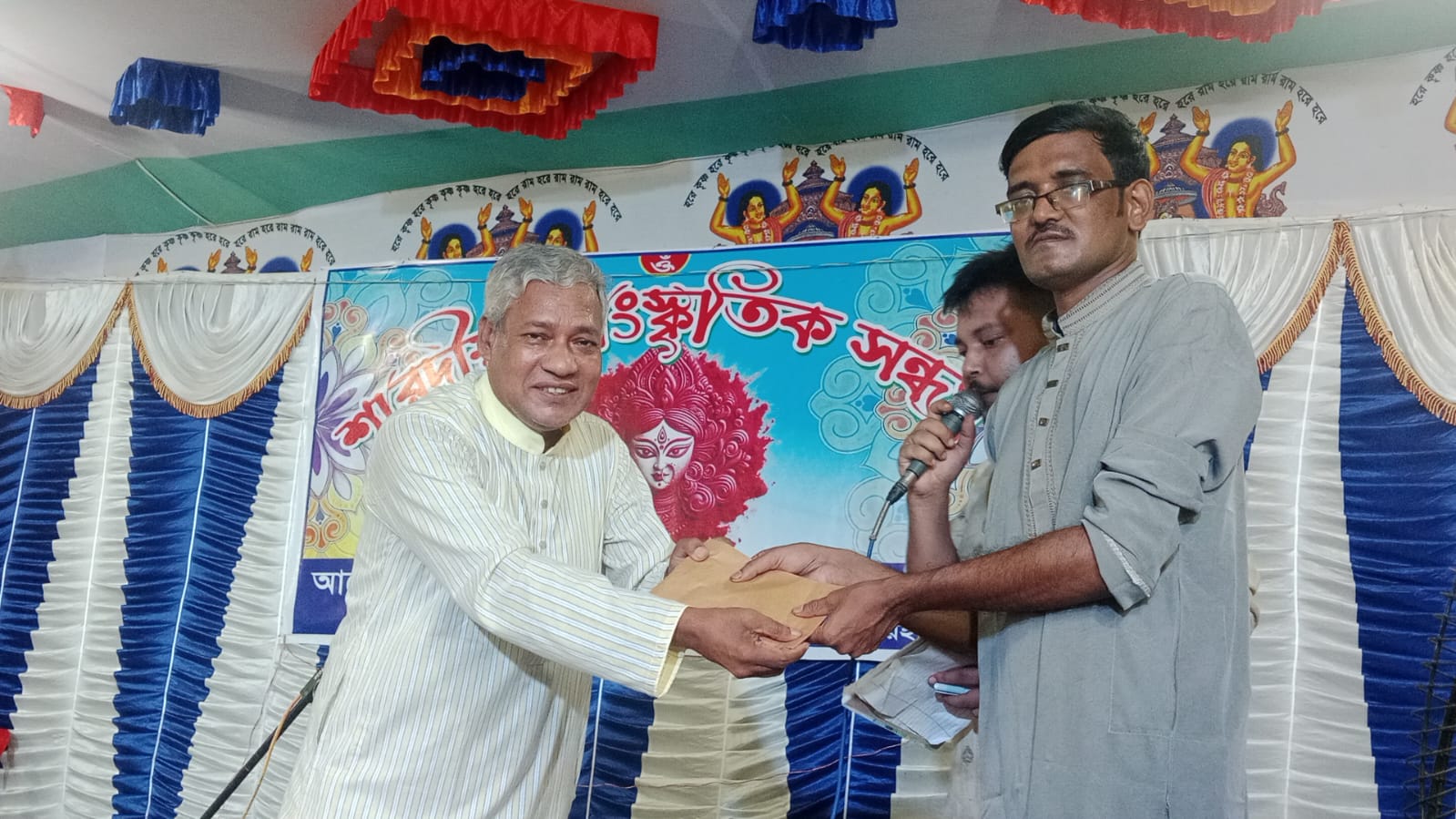 মোরেলগঞ্জ-শরণখোলায় পূজা মণ্ডপ পরিদর্শন করলেন বিএনপি নেতা ড. কাজী মনিরুজ্জামান মনির