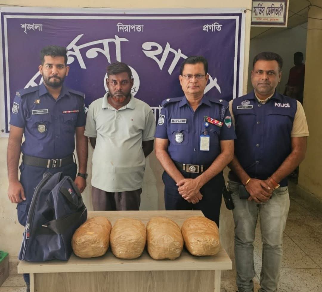 দর্শনার ‘মাদক সম্রাট’ মগরব গ্রেফতার: ০৪ কেজি গাঁজা উদ্ধার, এলাকায় স্বস্তি