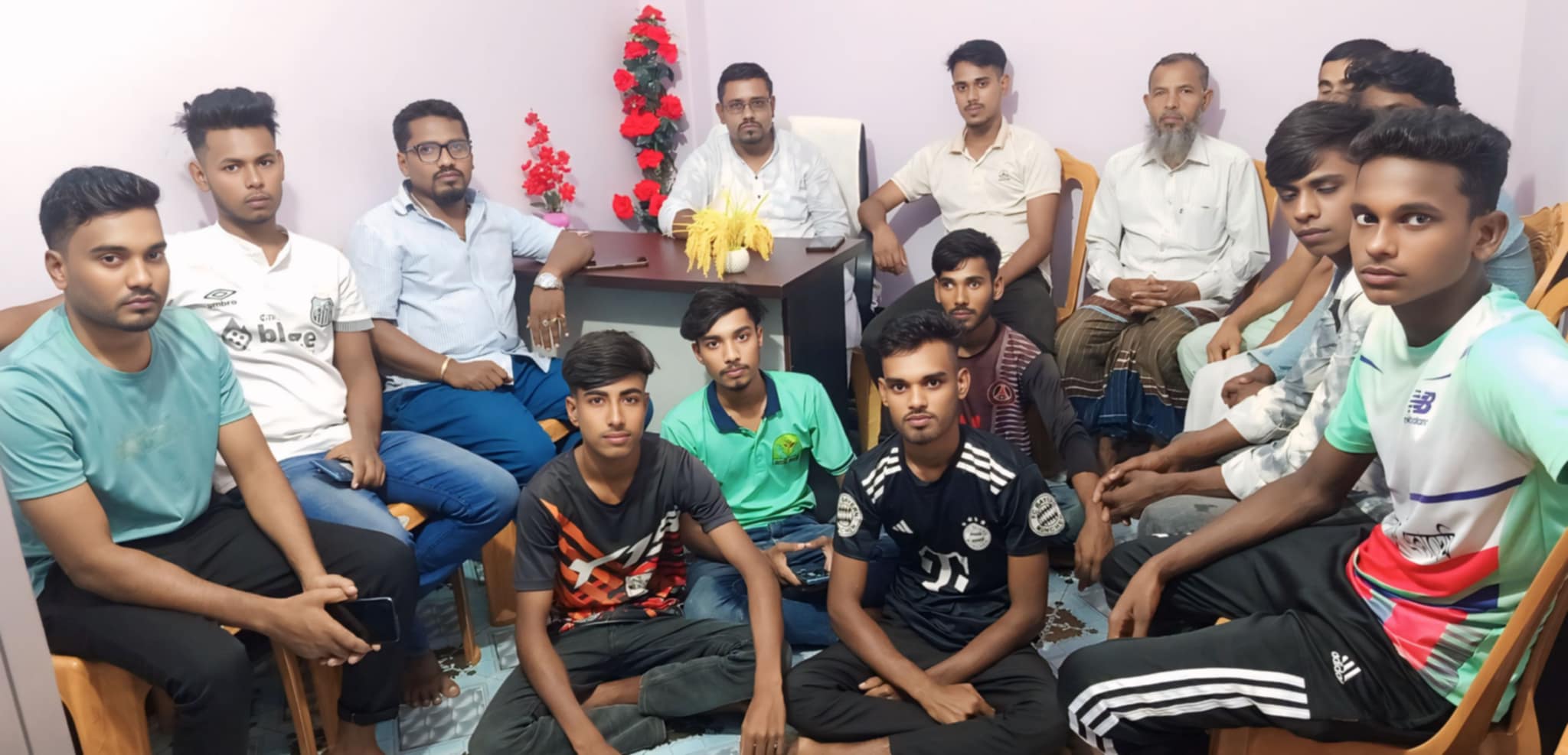 ধানের শীষের জয়ধ্বনি কাহালু উপজেলার বৌ বাজারে